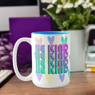 Var vänliga Rainbow Gradient Hearts Teacher Gift Två-Tonad Mugg