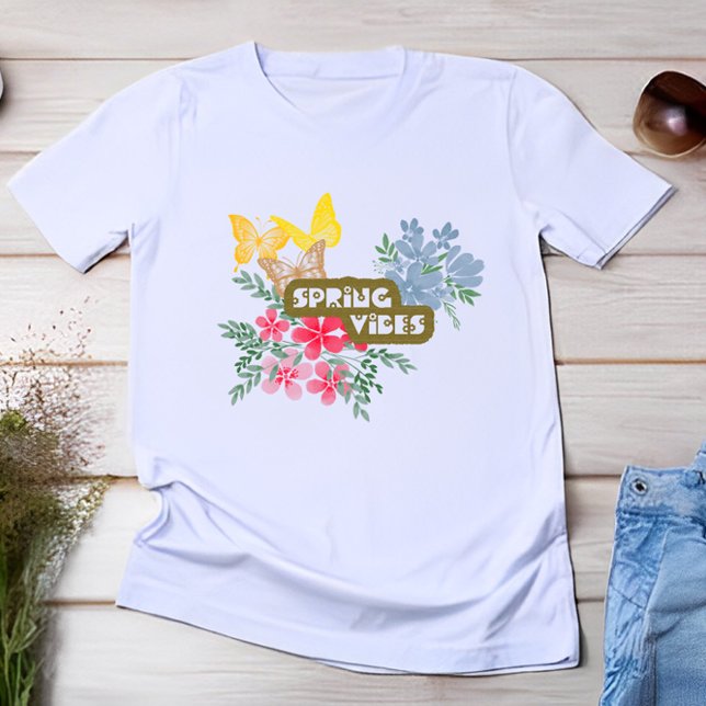 Vår Vibes Säsongsfärgade blommor och fjärilar T Shirt (Skapare uppladdad)