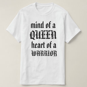 Vara besvärad av en drottning. Hjärta av en T Shirt