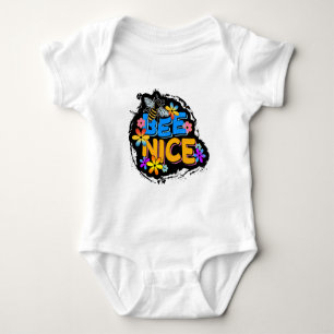 VARA SNÄLLA BLOMMOR FÄRGRIKA BLOMMOR T SHIRT