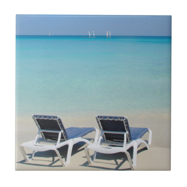 Varadero, Kuba. Sand- och bågstolar Kakelplatta (Framsidan)