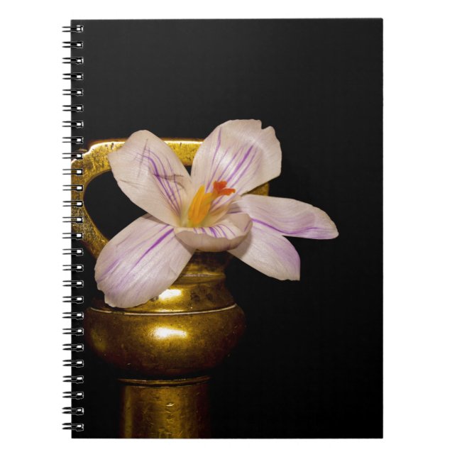 Vårblommor Anteckningsbok Med Spiral (Framsidan)