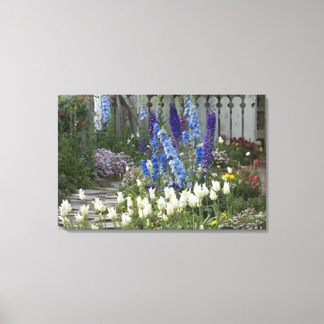Vårblommor längs en trädgårdsstig, Georgia Canvastryck (Framsida)