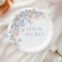 Vårbröllopsfest med lila rosa vilda blommor