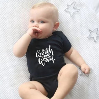 Värde att vänta, Baby Bodywear One-Biet T Shirt