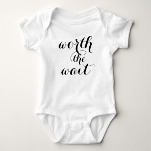 Värde att vänta på den Baby-roliga Cute Baby Tröja