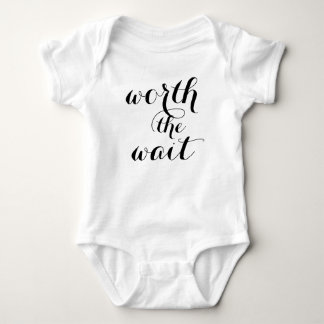 Värde att vänta på den Baby-roliga Cute Baby Tröja