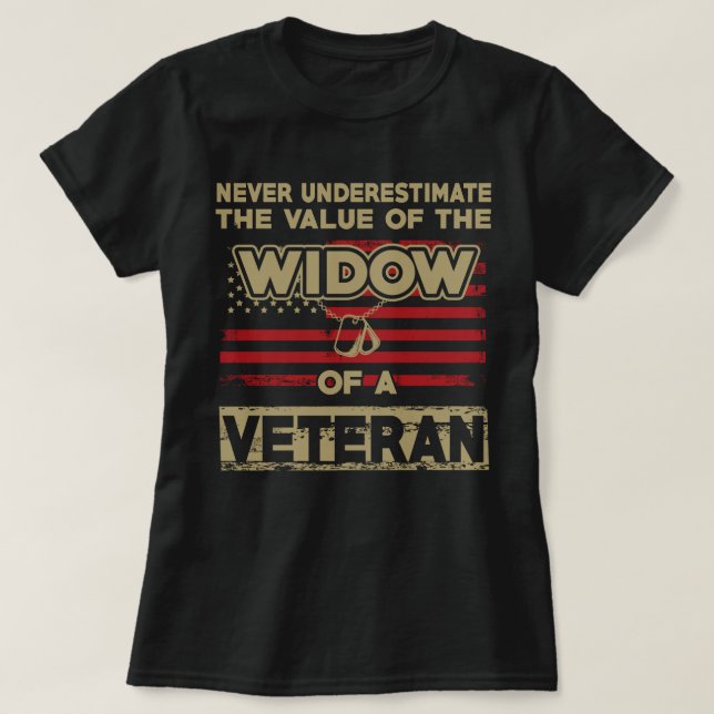 Värdera av änkan av en veteran t shirt (Design framsida)