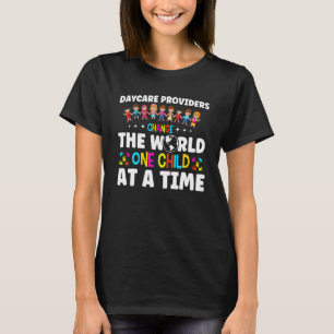 Vårdgivare för barnomsorg förändrar världen för lä t shirt