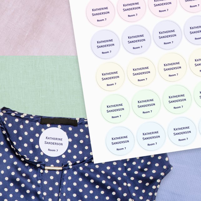 Vårdhemsetiketter för äldre klistermärke (A set of labels for clothes and belongings, in pastel colors, customizable with name and room number)