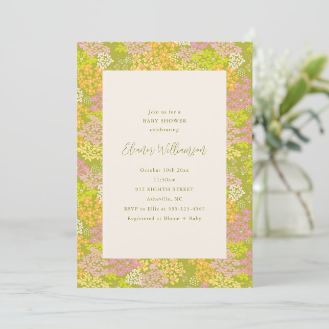 Vårens limegröna blommiga baby shower-inbjudan inbjudningar (Stående Fram)
