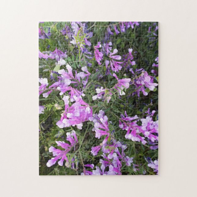 Vårens vilda blommor i lila nyanser pussel (Vertikal)