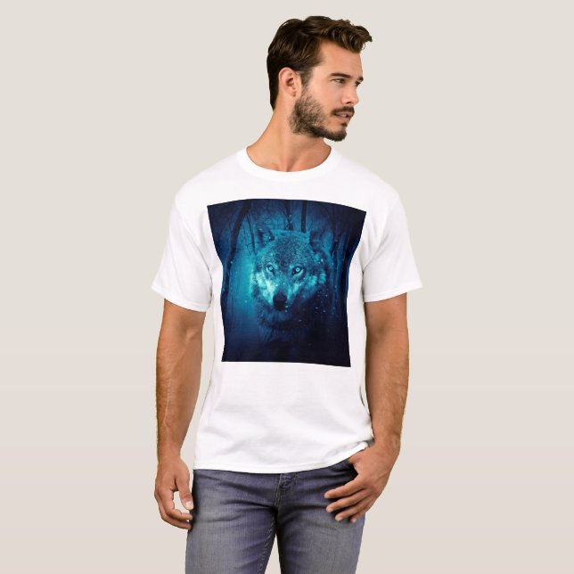 Varg ansikte i mörk fantasyskog t shirt (Hel framsida)
