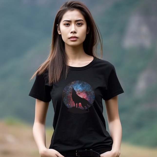 Varg Howling i Galaxy Tröja (Wolf Howling in Galaxy Tshirt)