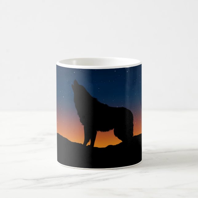 Varg Howling Silhouette i Sunset Coffee Mugg (Center)