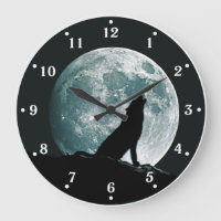 Varg Howling Wildlife Wall Clock