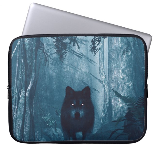 Varg i Mörk Forest. Laptop Fodral (Framsidan)