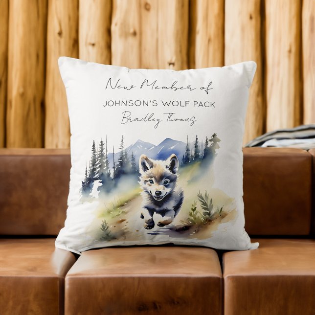 Varg: nya presentationer från baby i paketmedlemme kudde (Wolf themed new pack member baby gifts personalized name throw pillow wolf baby shower gift ideas)