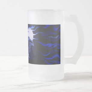 Varg och korpsvart med fullmånen frostat ölglas