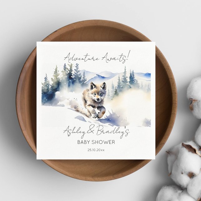 Varg om temat äventyr väntar på babydusch pappersservett (Wolf themed baby shower tableware personalized napkins watercolor cute wolf cub in Alaska wilderness)