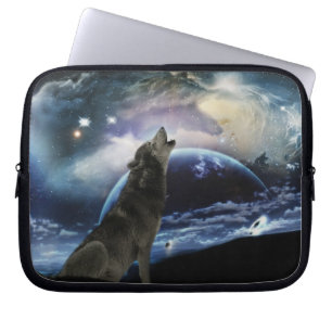 Varg vid måne laptop sleeve