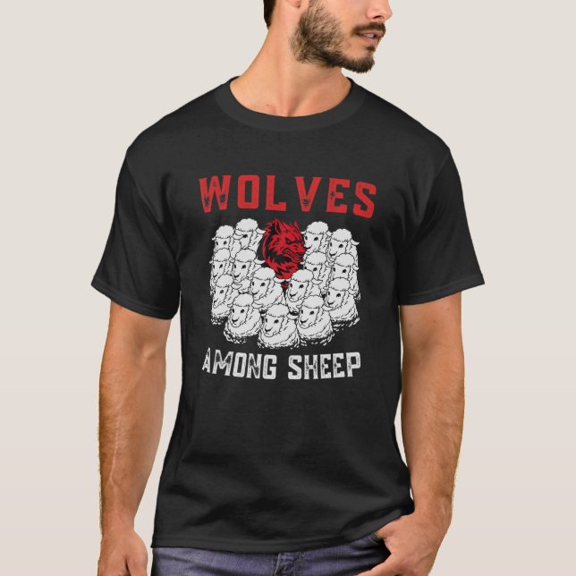 Vargar bland får som jag inte föddes som fårull t shirt (Framsida)