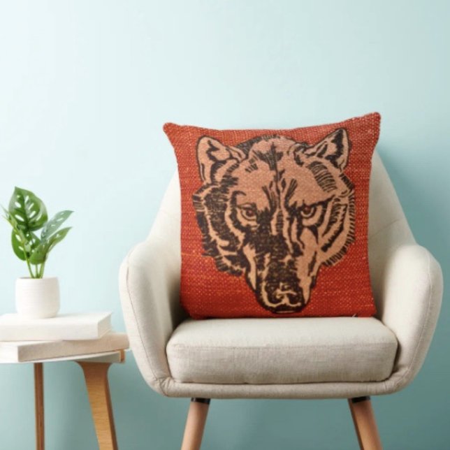 Varghuvud på rött kudde (Wolf Head on Red  Design pillow high quality 100% polyester hidden zipper enclosure.
)