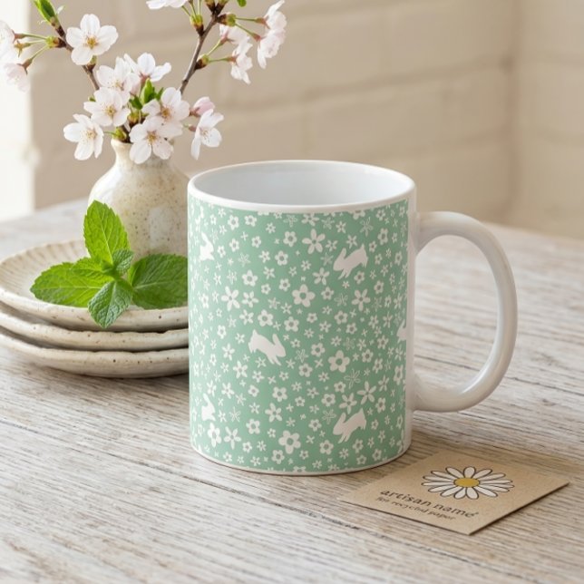 Vårgrön blommande kanin kaffemugg (Skapare uppladdad)