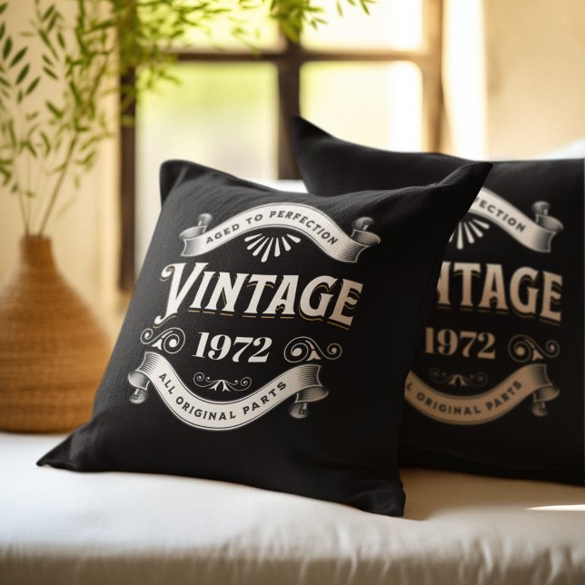 Varje år Vintage födelsedag Kudde (Skapare uppladdad)
