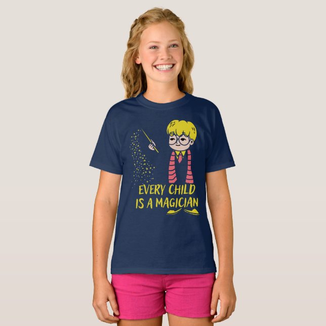 varje barn är en trollkarl t shirt (Hel framsida)