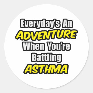 Varje dag är An Äventyr.. Runt Klistermärke