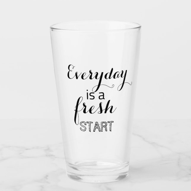 Varje dag är det en nystart glaskopp (Framsida)