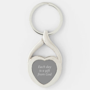 "Varje dag är en gåva från Gud" (BRIGHT) Twisted Heart Silverfärgad Nyckelring