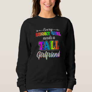 Varje Kort flicka behöver en flickvän T Shirt