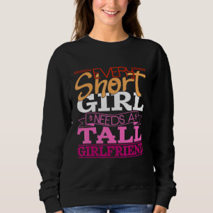 Varje Kort Girl behöver en Lesbisk L T Shirt