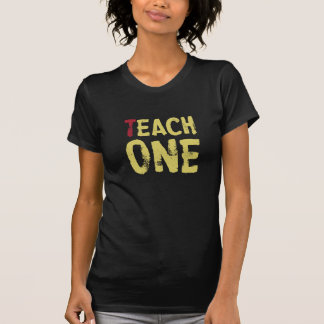 Varje undervisar en tee shirt