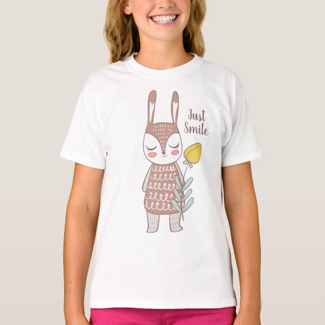 Vårkanin med en gul blomma, bedårande t shirt (Framsida)