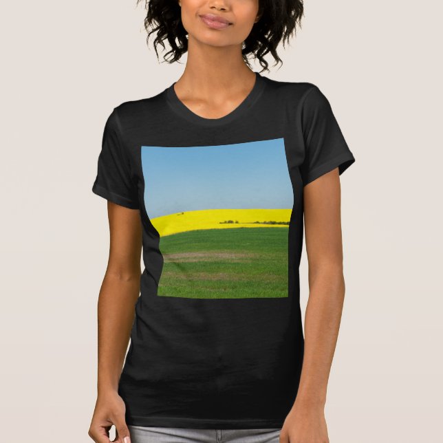 Vårlandskapsäng Tee (Framsida)