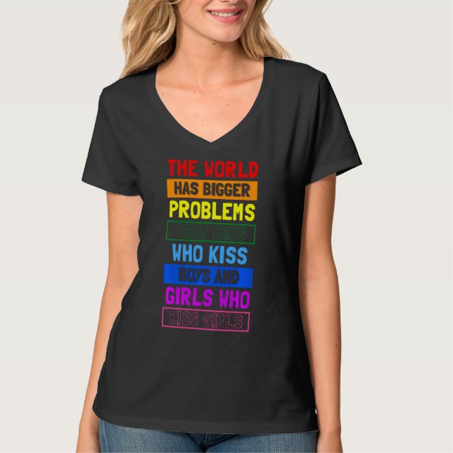 Världen har större problem än de pojkar som Kiss B T Shirt (Framsida)