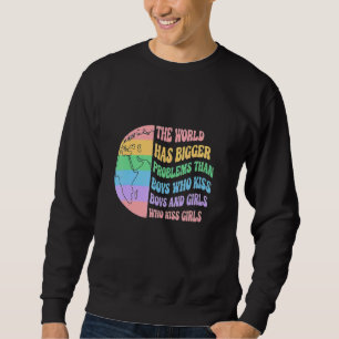 Världen har större problem med Rainbow Heart Lgbt Lång Ärmad Tröja