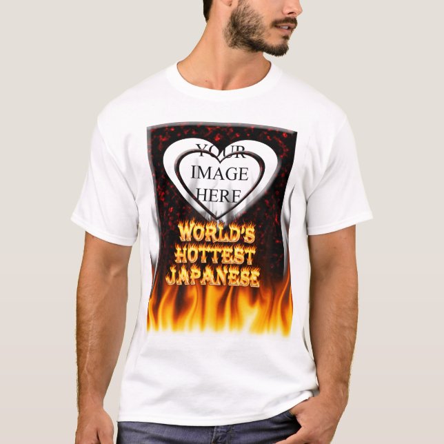 Världens avfyrar flammar varmmaste japan och röd t-shirt (Framsida)