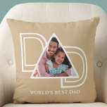 Världens bästa Anpassningsbar i Pappa Photo Fars d Kudde<br><div class="desc">Världens bästa foto-Pillow i Pappa är dekorerat med ord PAPPA i vit typografi på en begynnelsebakgrund. Anpassade enkelt med fotot. Gör en perfekt Fars dag-gåva.</div>