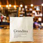 Världens bästa någonsin mormor, farmors definition tygkasse<br><div class="desc">Anpassa för din speciellare mormor, mormor, mormor, mormor, mormor, nanni, nanny eller Abuela att skapa en unik gåva för födelsedagar, jul, mors dag, babyduschar eller vilken dag du vill visa hur mycket hon elak till dig. Ett perfekt sätt att visa henne hur fantastisk hon är varje dag. Designad av Thisisnotme©...</div>