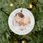 Världens bästa Nana-klassiska, enkla foto Julgransprydnad Keramik<br><div class="desc">Den här enkla och klassiska designen består av serif-typografi och lägger till ett anpassningsbar-foto.</div>