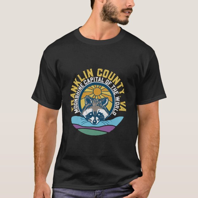 Världens huvudstad i Moonshine - Franklin County V T Shirt (Framsida)