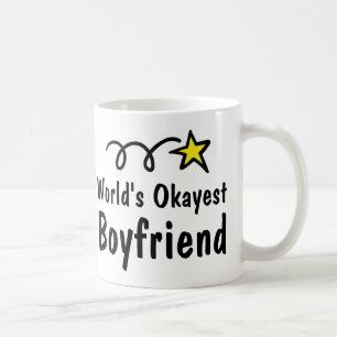 Världs gåva för mugg för kaffe för Okayest pojkvän