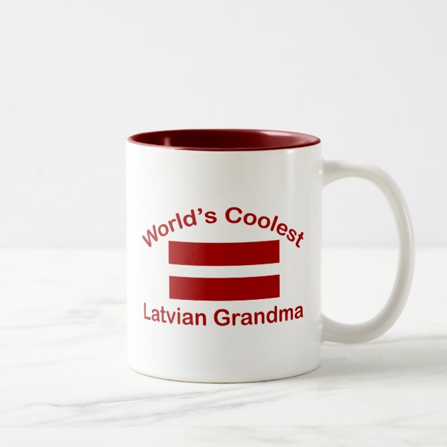 Världs kallaste lettiska mormor Två-Tonad mugg (Höger)
