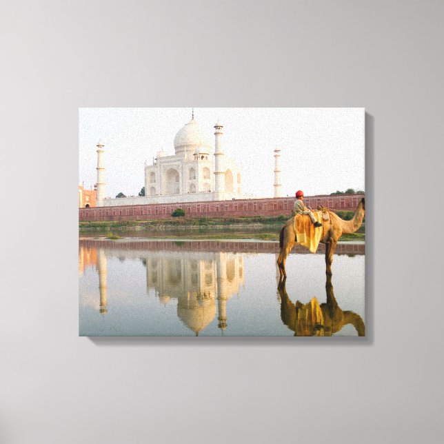 Världsberömda Taj Mahal tempelbegravningsplats vid Canvastryck (Framsida)
