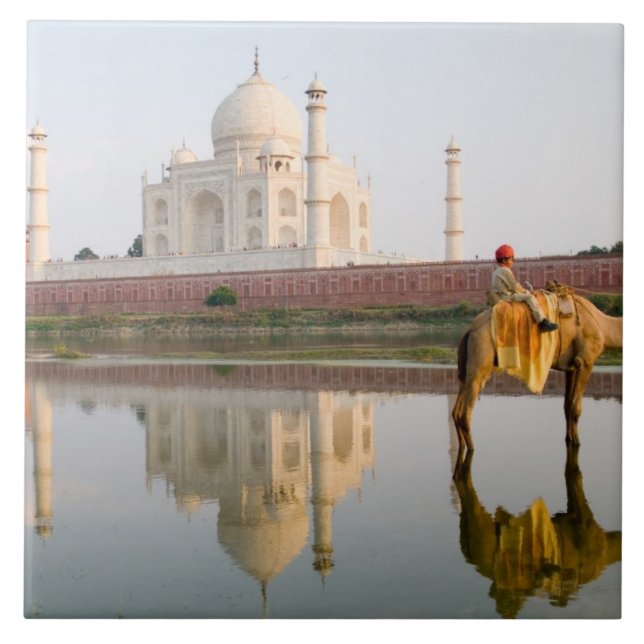 Världsberömda Taj Mahal tempelbegravningsplats vid Kakelplatta (Framsidan)