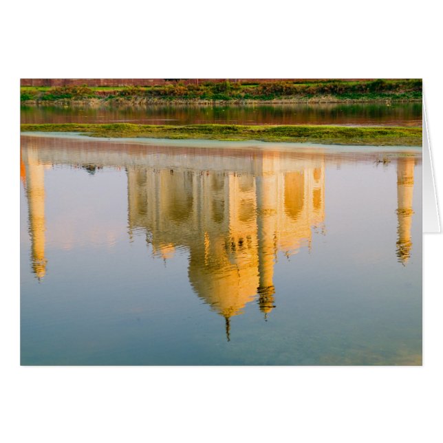 Världsberömda Taj Mahal-tempelreflektion vid Hälsningskort (Framsidan Horizontal)